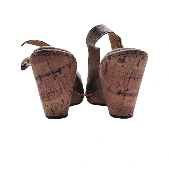 b.o.c. Born Concept Tan Wedge Sandals with Cork Heel and Floral Detail 🌺 - Picture 2 of 6